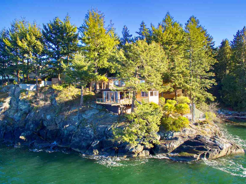 7250 Arbutus Place, West Vancouver BC V7W 2L6