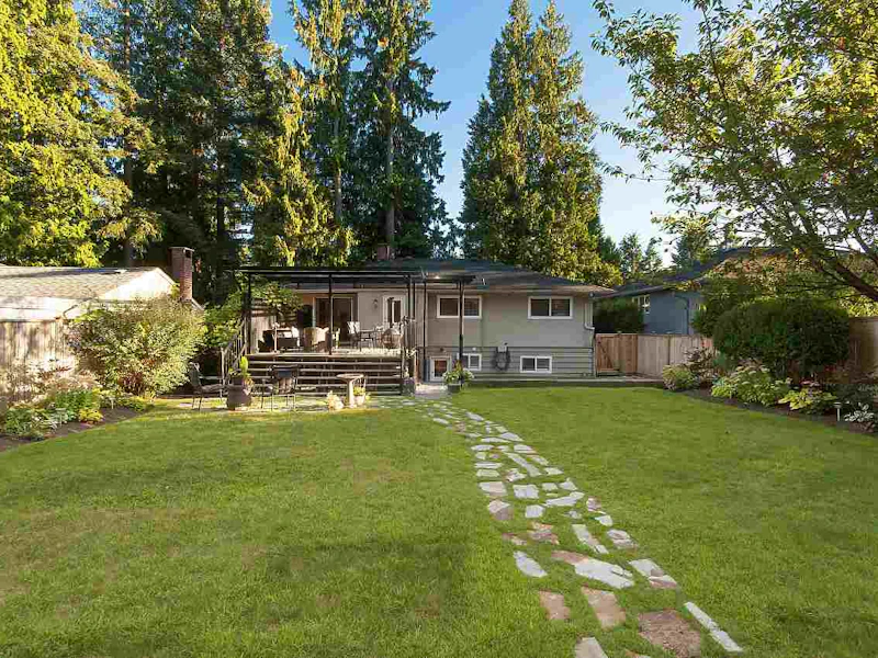 1160 W 24th Street, North Vancouver BC V7P 2J2