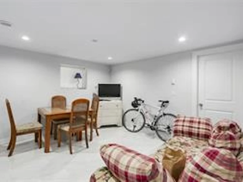 5748 Sophia Street, Vancouver BC V5W 2W4