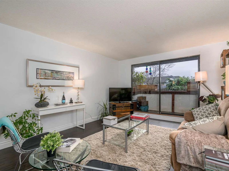 101 - 310 E 3rd Street, North Vancouver BC V7L 1E9