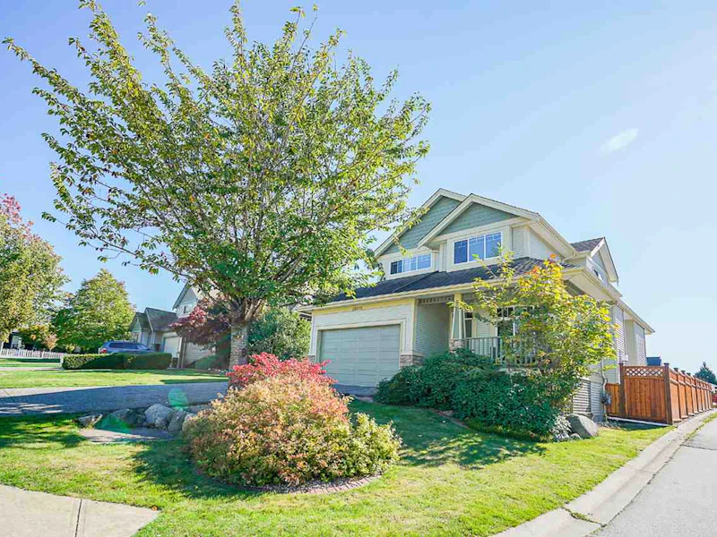 18372 67th Avenue, Surrey BC V3S 1E5