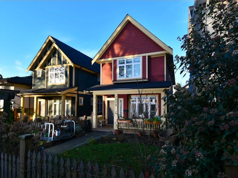1939 Kitchener Street, Vancouver BC V5L 2W6