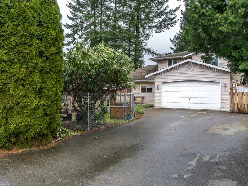 7558 Simon Street, Mission BC V2V 3E8