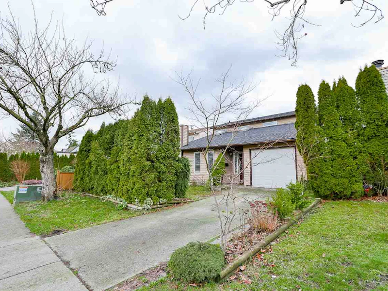 6049 194a Street, Surrey BC V3S 7L2
