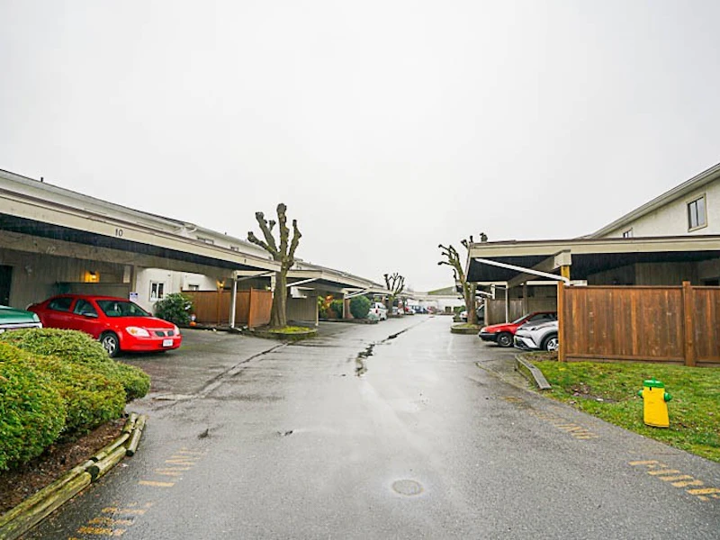 6 - 9473 Hazel Street, Chilliwack BC V2P 5M9