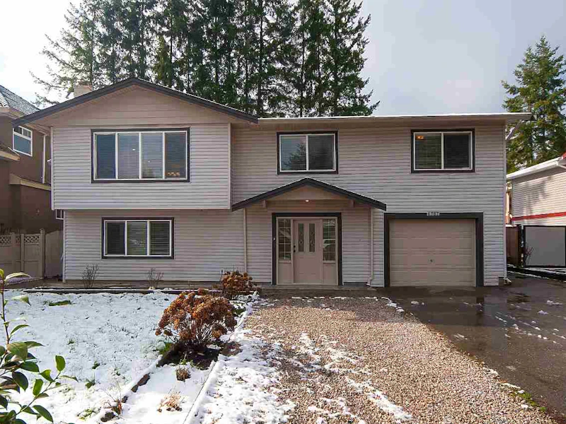 6757 134a Street, Surrey BC V3W 5W2