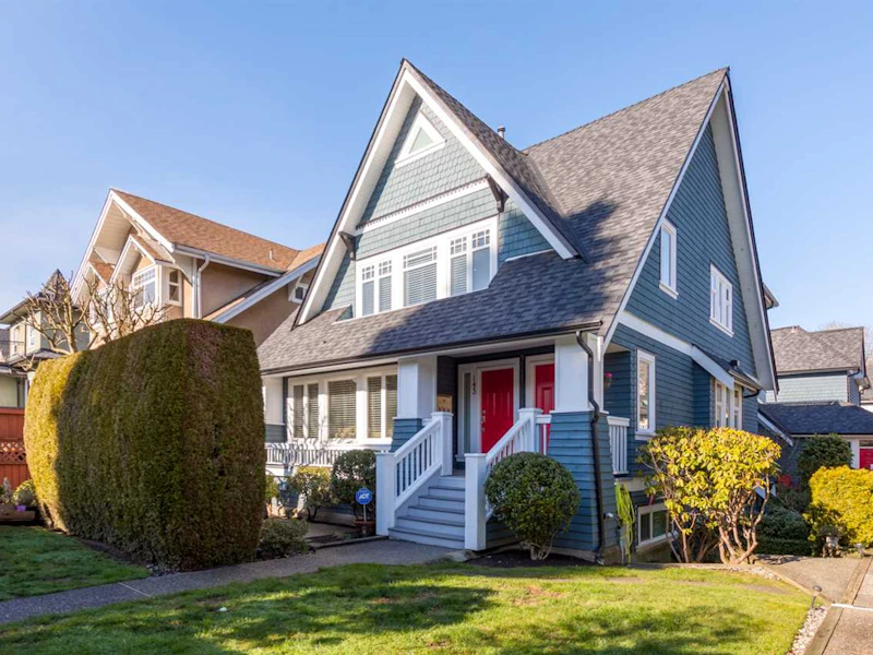 141 W 14th Avenue, Vancouver BC V5Y 1W8