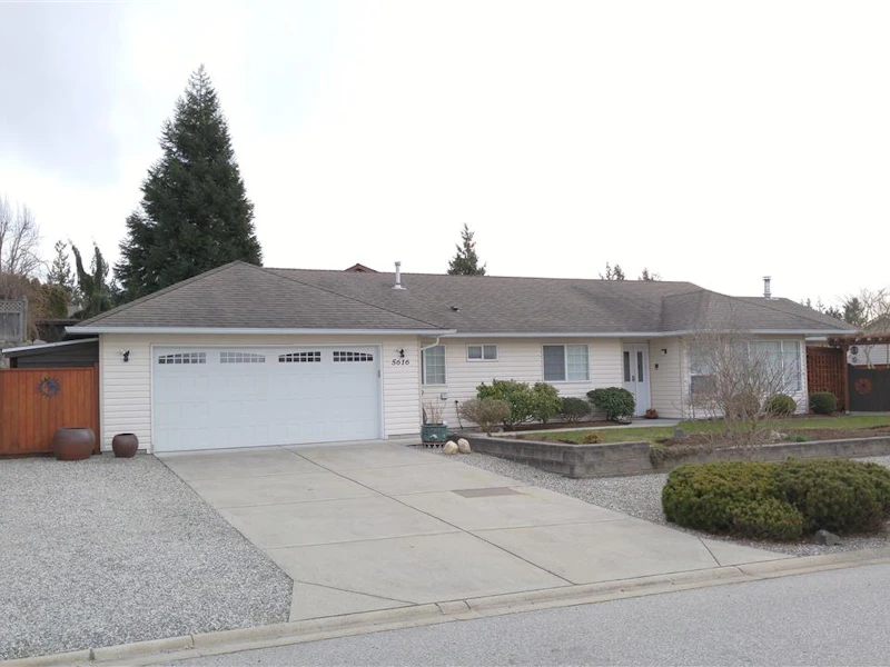 5616 Emerson Road, Sechelt BC