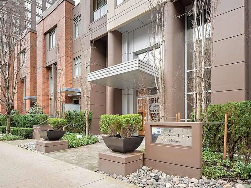 1701 - 1001 Homer Street, Vancouver BC V6B 1M9