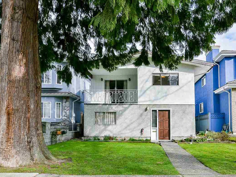 3340 Garden Drive, Vancouver BC V5N 4Y4