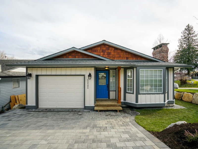 22502 Brickwood Close, Maple Ridge BC V2X 9J3