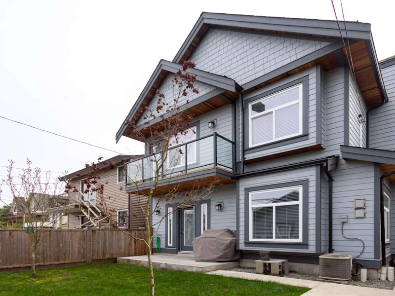 1813 E 15th Avenue, Vancouver BC V5N 2G2