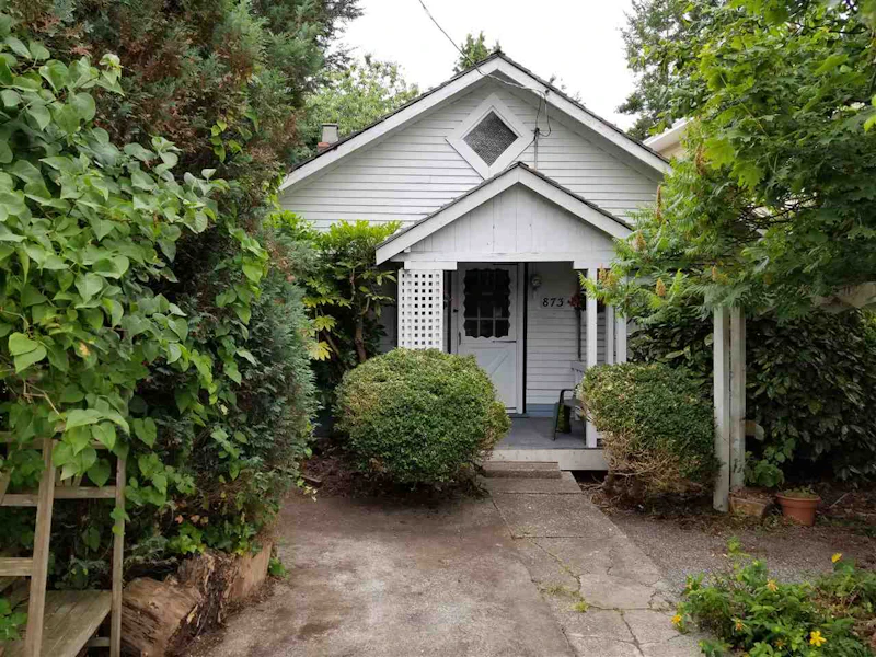 873 Maple Street, Surrey BC V4B 4M3