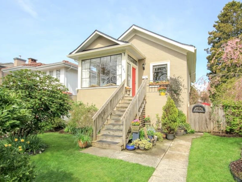 765 E 27th Avenue, Vancouver BC V5V 2K8