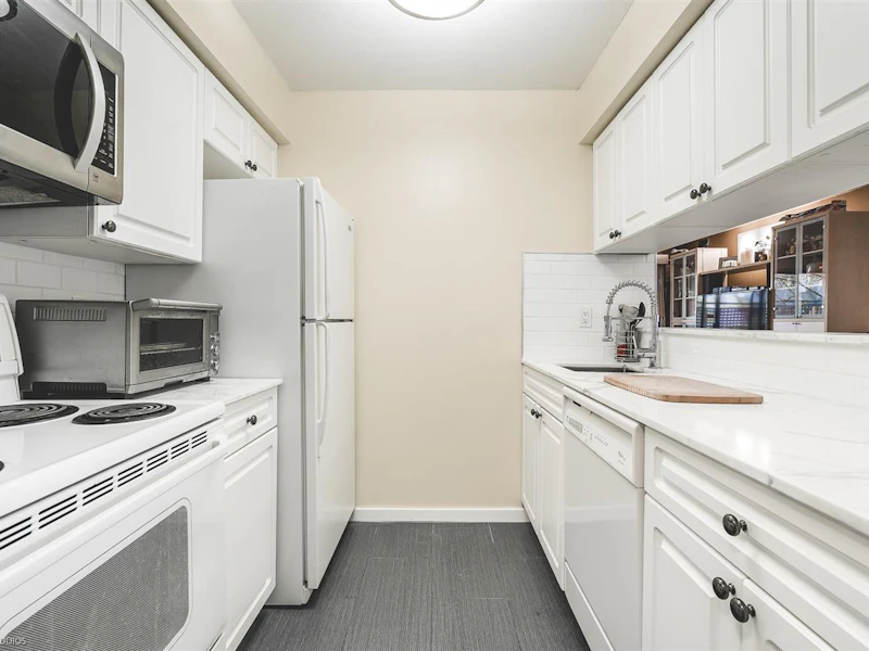 115 - 1945 Woodway Place, Burnaby BC V5B 4S4