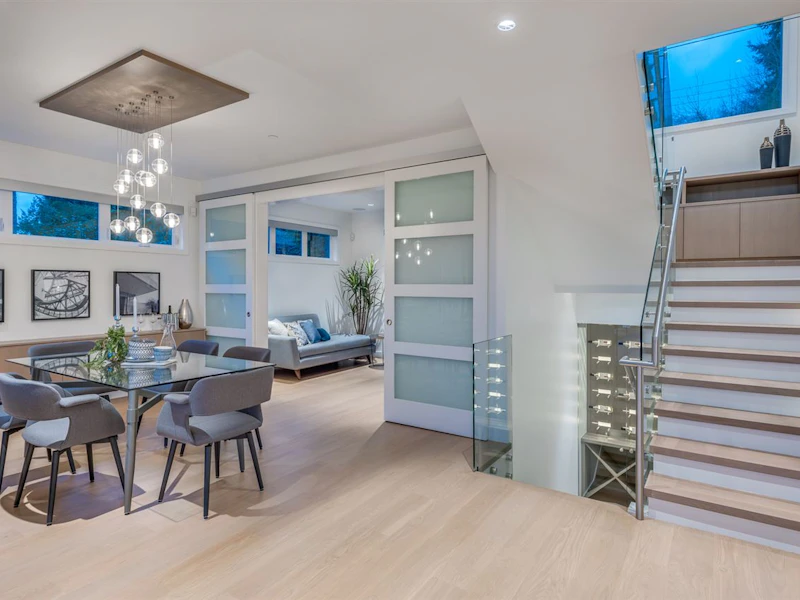 1135 Lawson Avenue, West Vancouver BC V7T 2E4