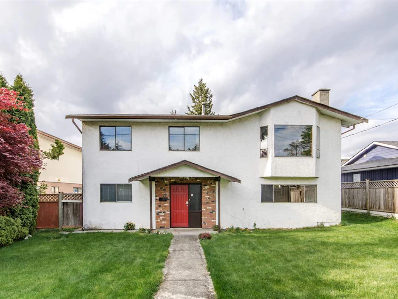 14235 72nd Avenue, Surrey BC V3W 2P9