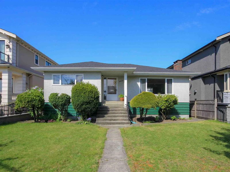 6879 Lancaster Street, Vancouver BC V5S 3A9