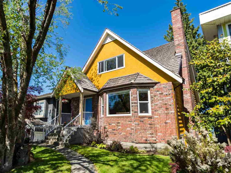 7350 1st Street, Burnaby BC V3N 3S8