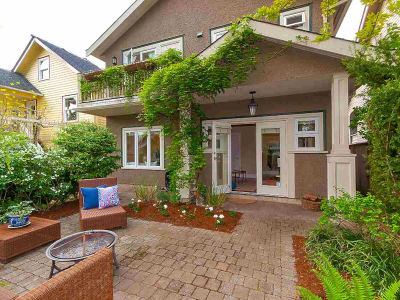 3262 W 7th Avenue, Vancouver BC V6K 2A2