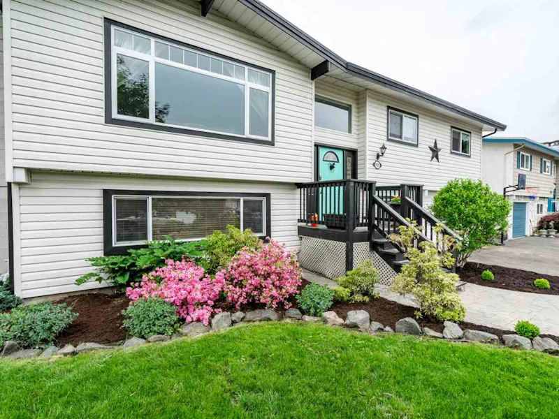 9355 James Street, Chilliwack BC V2P 6Y4
