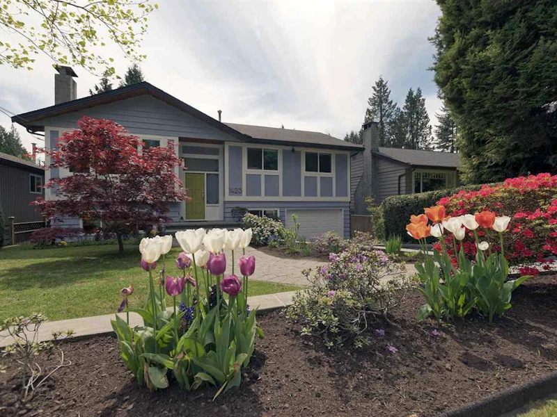 1423 Evelyn Street, North Vancouver BC V7K 1T6