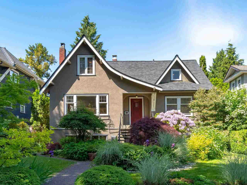 3515 W 43rd Avenue, Vancouver BC V6N 3J8