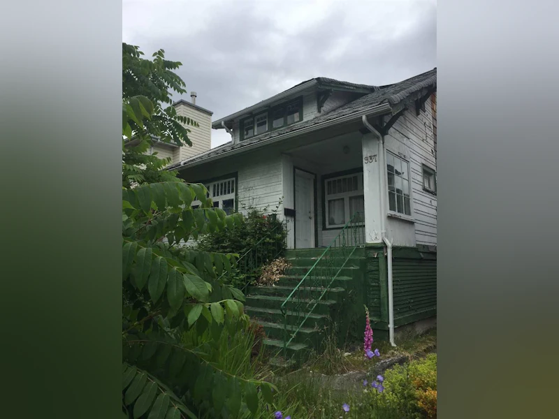 937 W 21st Avenue, Vancouver BC V5Z 1Z2