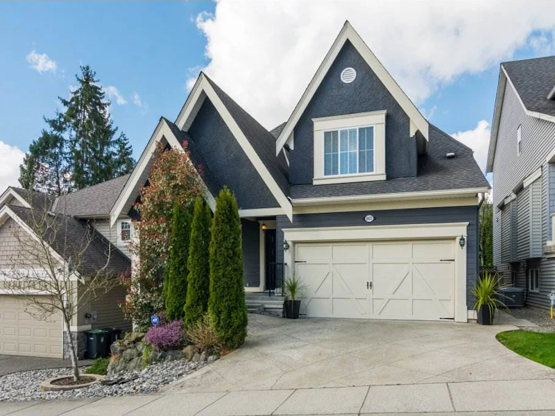 6837 199a Street, Langley BC V2Y 3B7