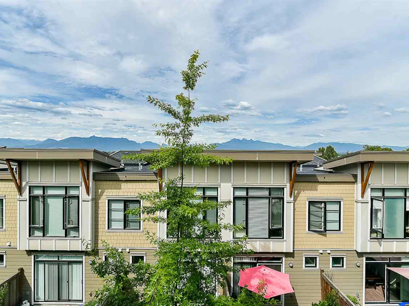 67 - 9989 E Barnston Drive, Surrey BC V4N 6N3