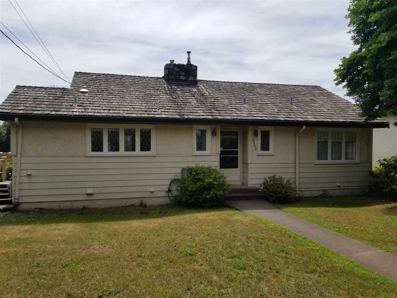 2222 Lawson Avenue, West Vancouver BC V7V 2E4