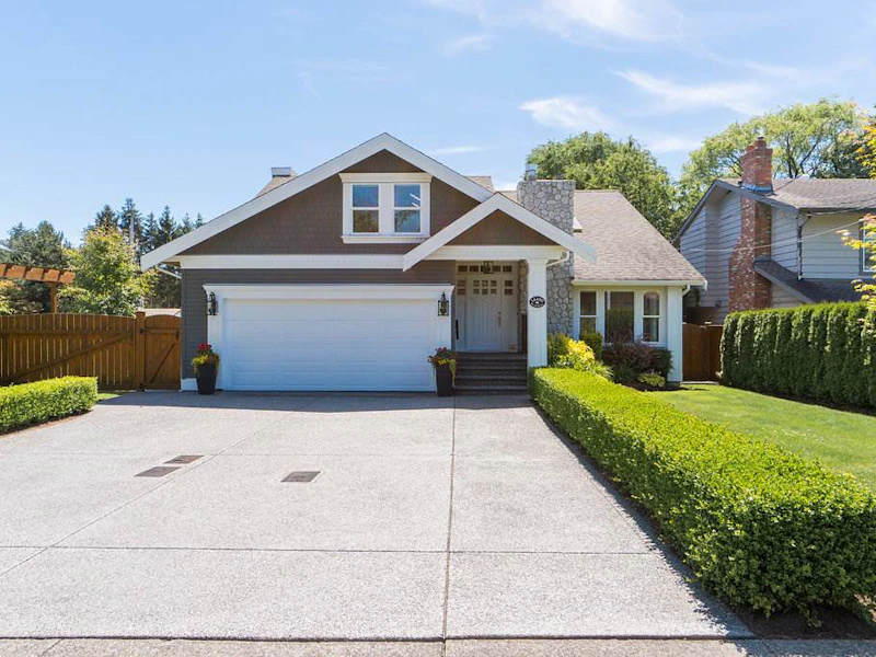 14490 16a Avenue, Surrey BC V4A 5T8