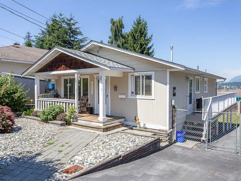 14131 115th Avenue, Surrey BC V3R 2P7