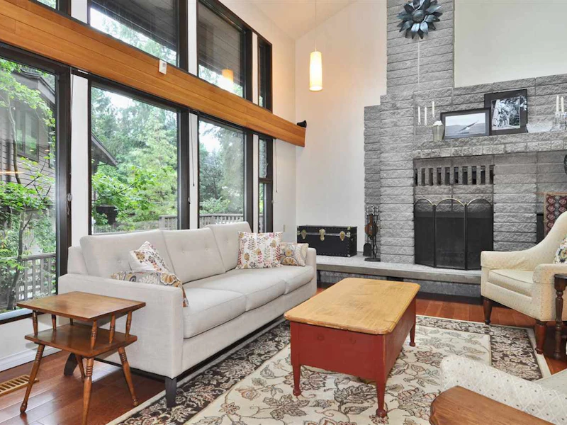 3320 Chaucer Avenue, North Vancouver BC V7K 2C3