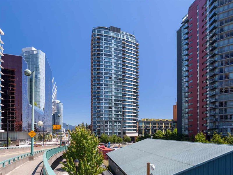 2505 - 33 Smithe Street, Vancouver BC V6B 0B5