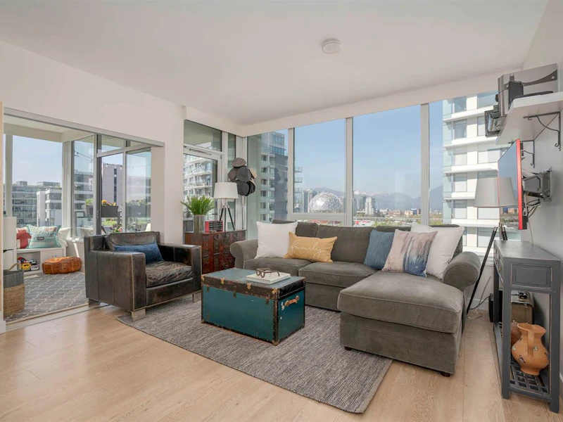 1010 - 111 E 1st Avenue, Vancouver BC V5T 1A4