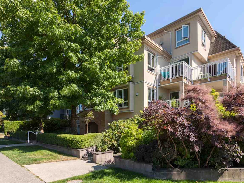 305 - 228 E 14th Avenue, Vancouver BC V5T 2M6