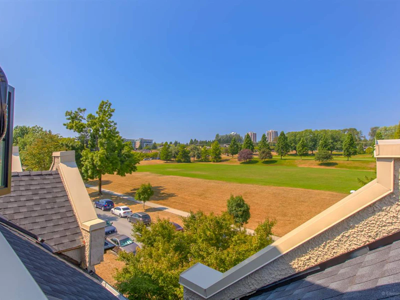 328 W 62nd Avenue, Vancouver BC V5X 2E3