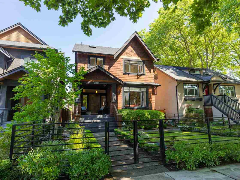 2911 W 13th Avenue, Vancouver BC V6K 2T8