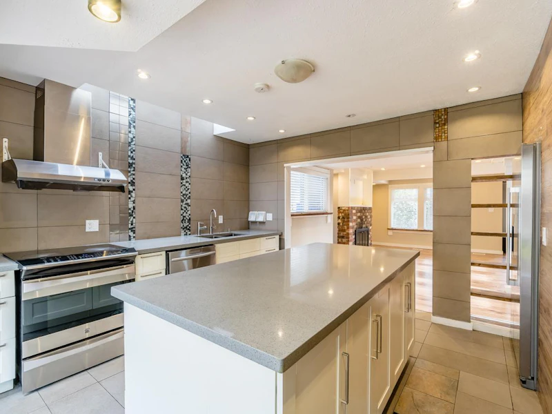 3255 Mayne Crescent, Coquitlam BC V3E 1C9