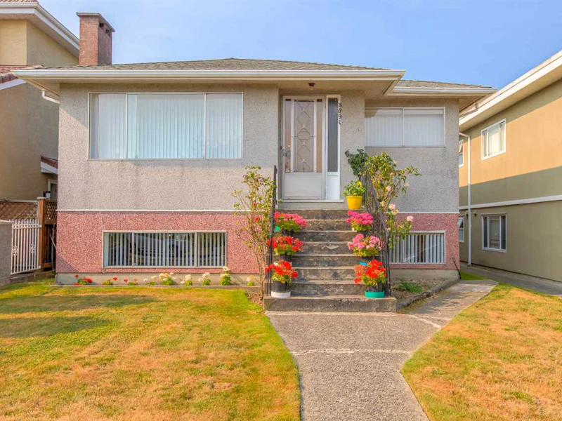 3091 E 6th Avenue, Vancouver BC V5M 1S2