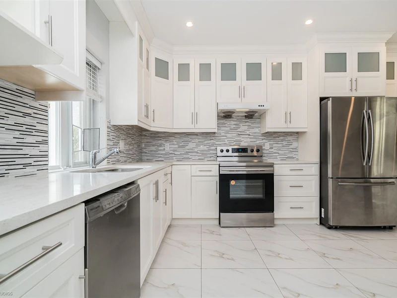 1951 E 38th Avenue, Vancouver BC V5P 1G6