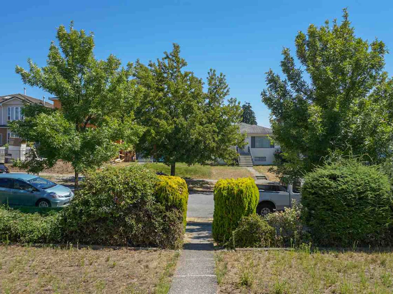 6941 Rupert Street, Vancouver BC V5S 2Z7
