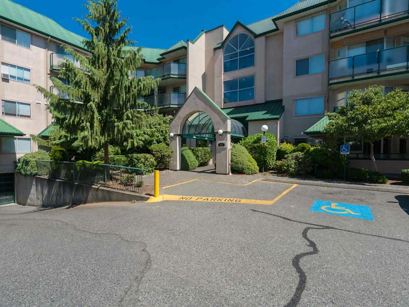 111 - 2962 Trethewey Street, Abbotsford BC V2T 4M3