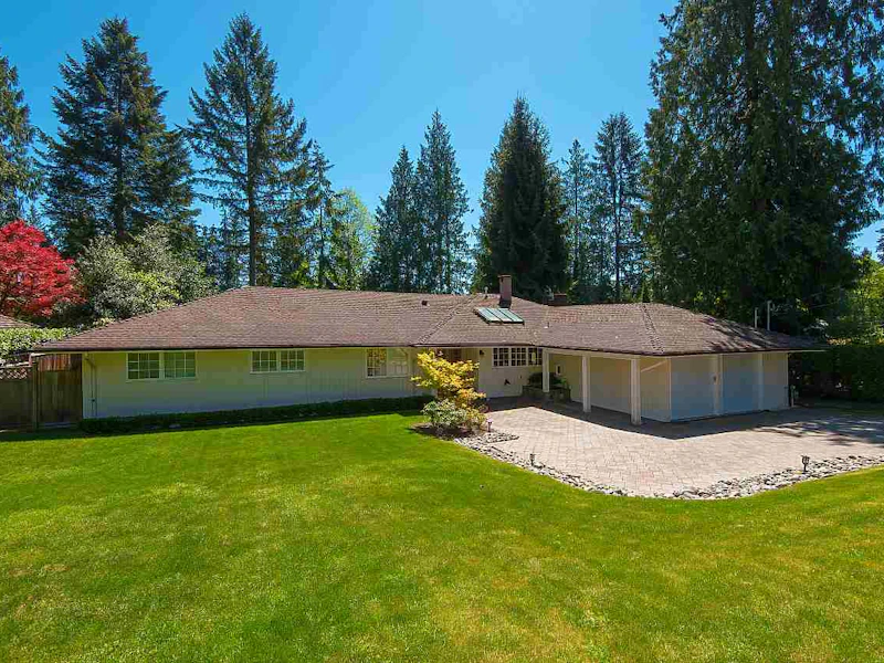 394 Hidhurst Place, West Vancouver BC V7S 1K1