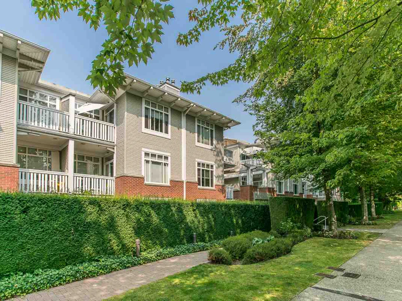 101 - 1675 W 10th Avenue, Vancouver BC V6J 2A2