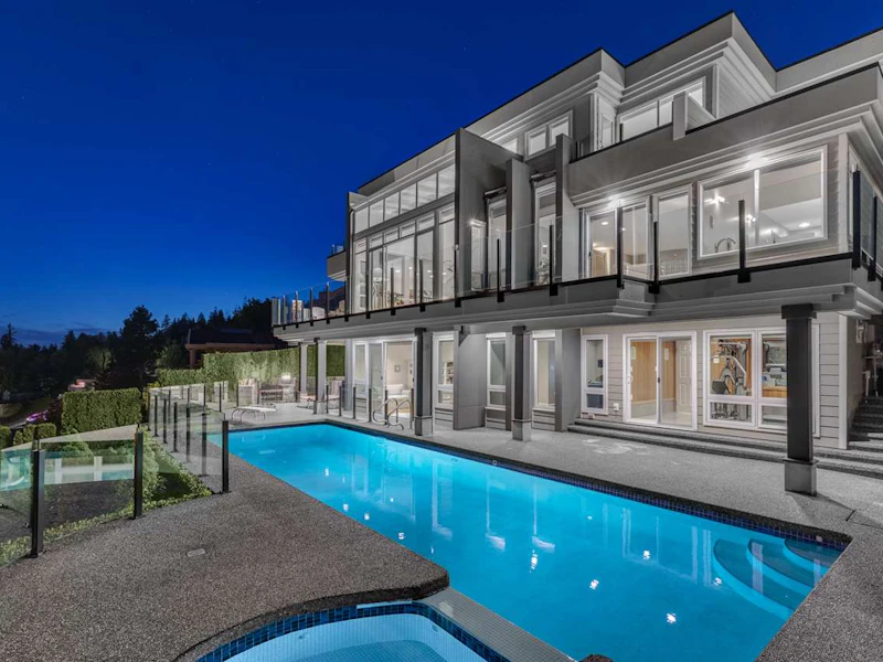 2543 Westhill Drive, West Vancouver BC V7S 3A3