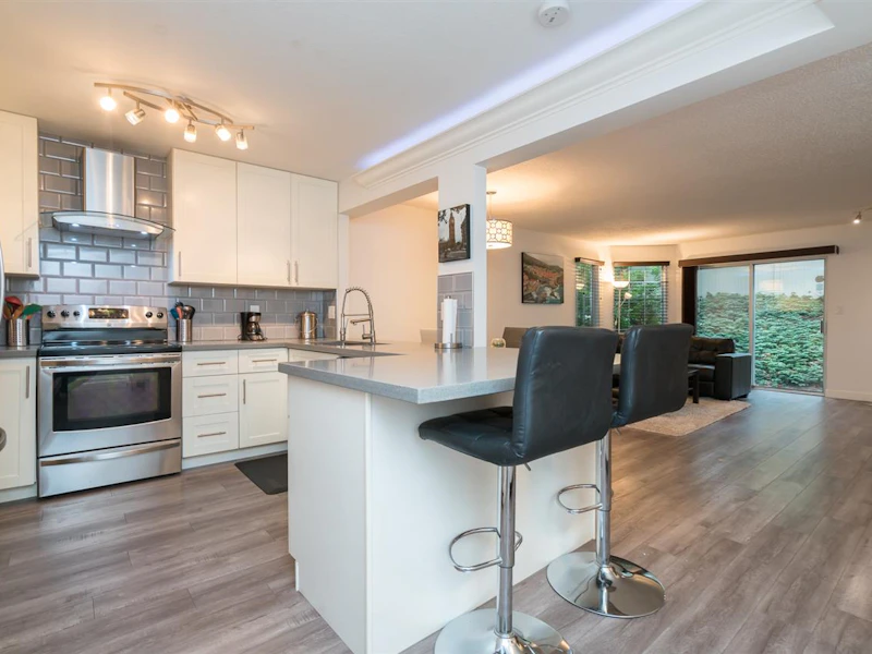 2 - 1328 Brunette Avenue, Coquitlam BC V3K 6J9