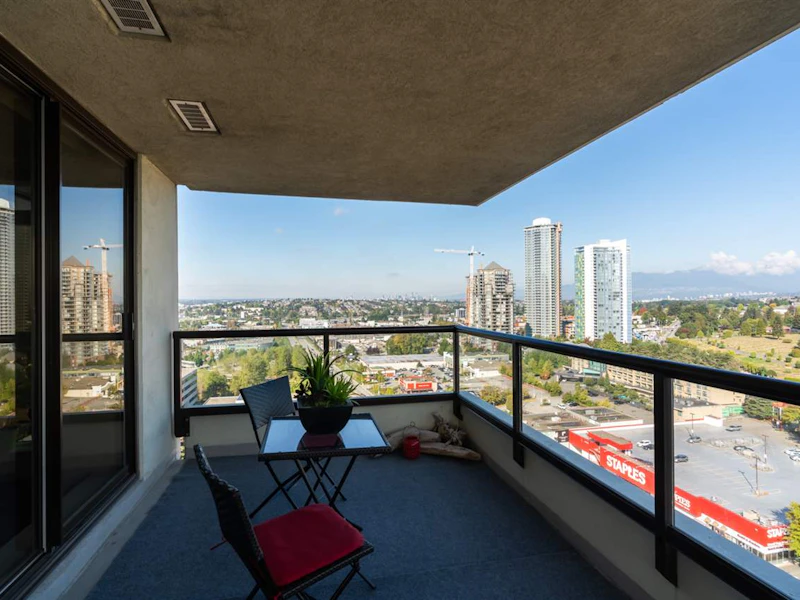 2204 - 2088 Madison Avenue, Burnaby BC V5C 6T5
