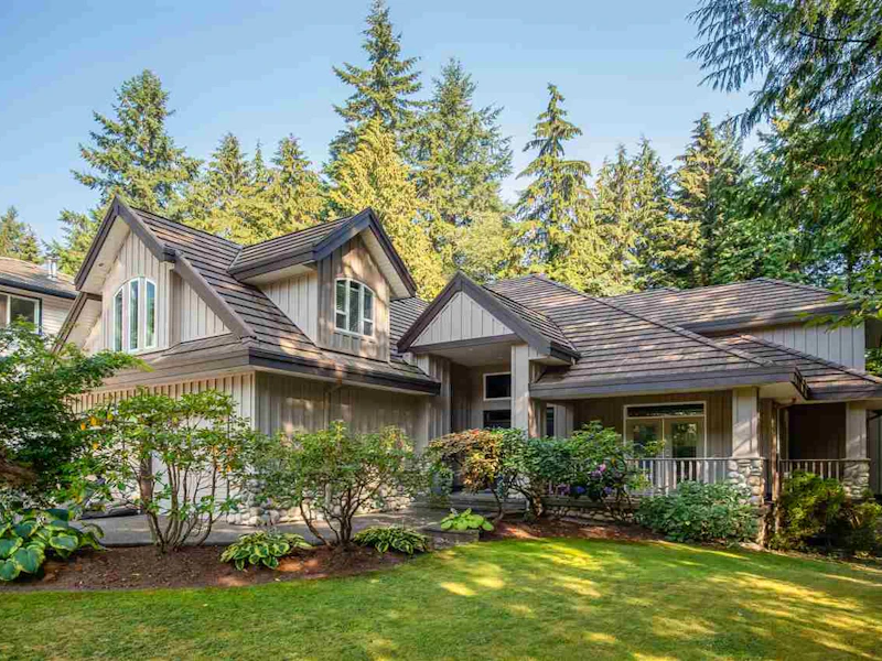 1825 Camelback Court, Coquitlam BC V3E 3K3